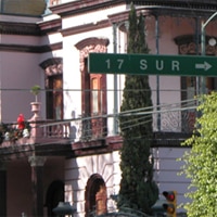 Leyendas de Puebla: La Casa de los Enanos en la Avenida Juárez