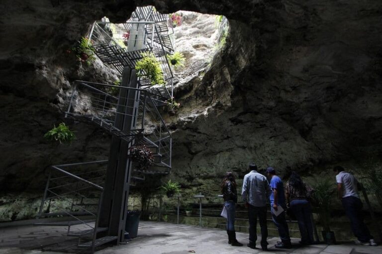 La otra leyenda de los volcanes Popocatépel e Iztaccíhuatl: Cuexcomate