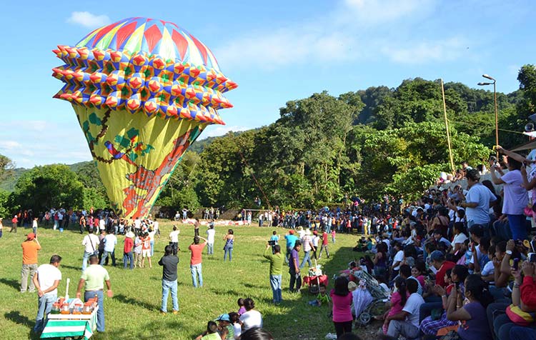 tuzamapan-puebla-globos-cantoya-gigantes